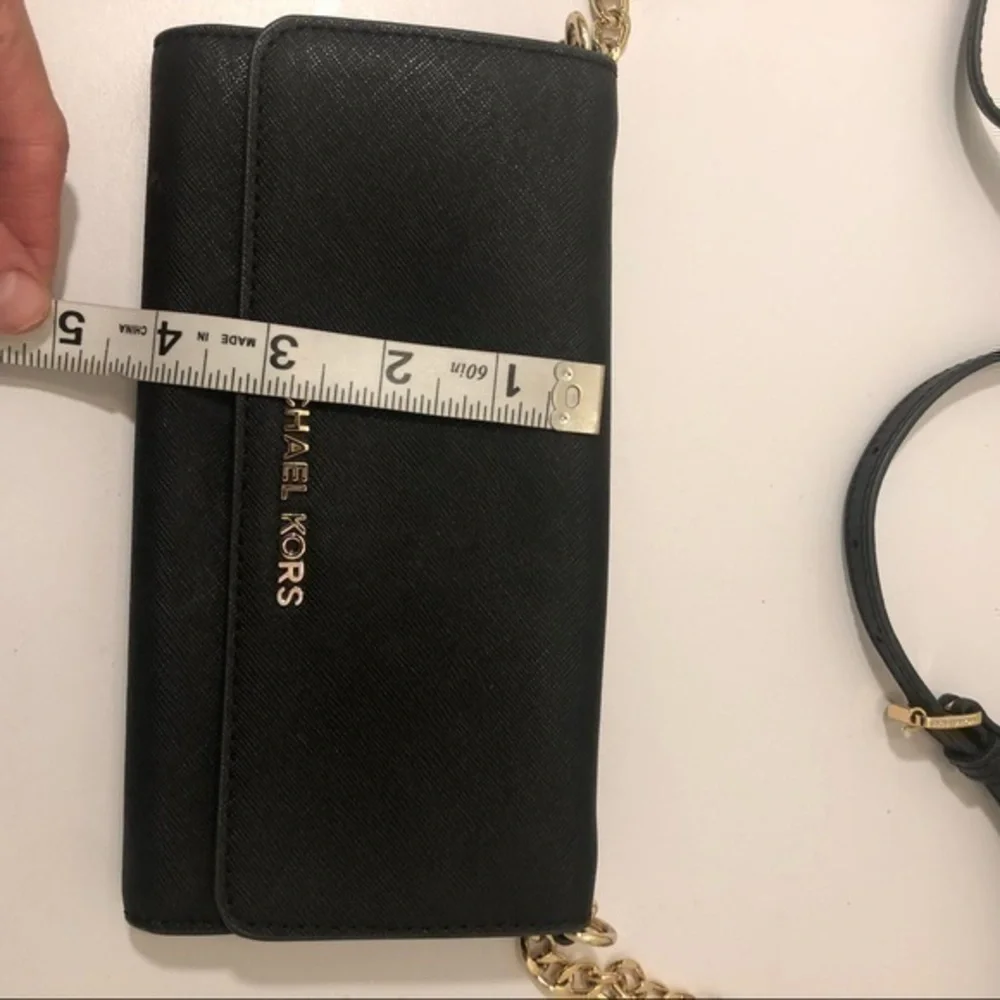 Michael kors convertible crossbody clutch bag